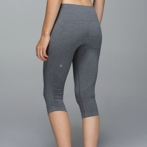 Lululemon In the flow Crop Heathered Slate Size 4